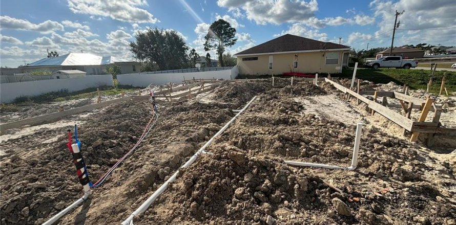 Land in Lehigh Acres, Florida № 1719529