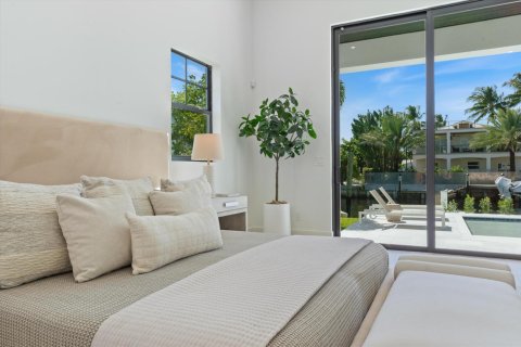 House in Riviera Beach, Florida 5 bedrooms, 440.17 sq.m. № 2182741 - photo 22
