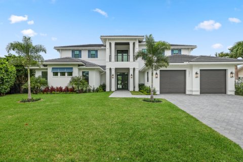 House in Riviera Beach, Florida 5 bedrooms, 440.17 sq.m. № 2182741 - photo 2