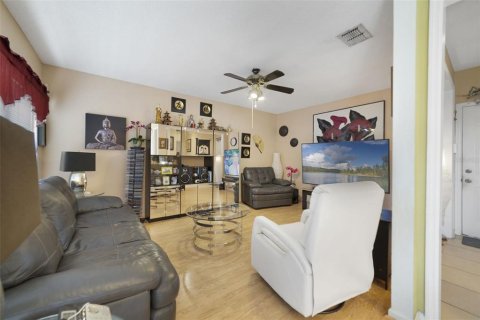 Casa en venta en Orlando, Florida, 3 dormitorios, 196.21 m2 № 1900200 - foto 14