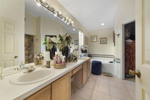 Casa en venta en Orlando, Florida, 3 dormitorios, 196.21 m2 № 1900200 - foto 22
