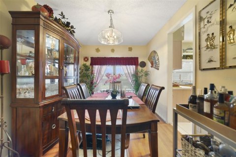 Casa en venta en Orlando, Florida, 3 dormitorios, 196.21 m2 № 1900200 - foto 8