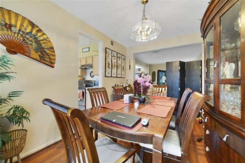Casa en venta en Orlando, Florida, 3 dormitorios, 196.21 m2 № 1900200 - foto 9