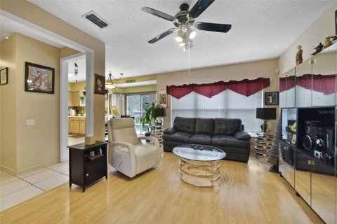 Casa en venta en Orlando, Florida, 3 dormitorios, 196.21 m2 № 1900200 - foto 16