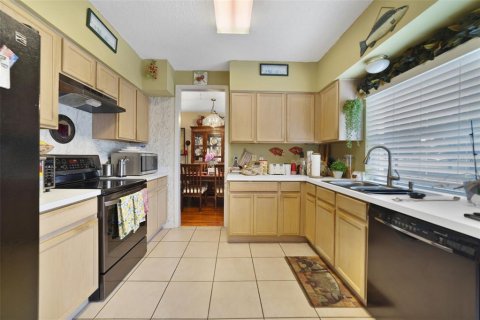 Casa en venta en Orlando, Florida, 3 dormitorios, 196.21 m2 № 1900200 - foto 12