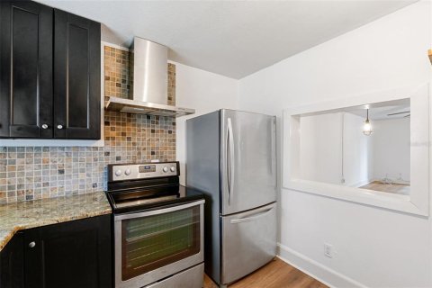 Copropriété à vendre à Tampa, Floride: 2 chambres, 101.08 m2 № 1771134 - photo 5