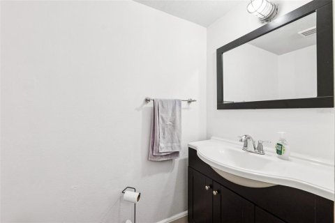 Copropriété à vendre à Tampa, Floride: 2 chambres, 101.08 m2 № 1771134 - photo 15