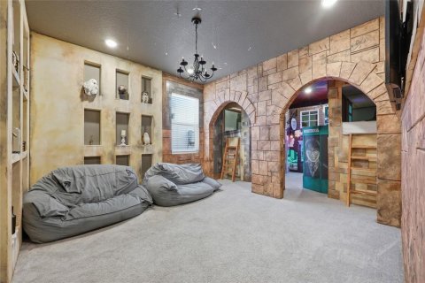 Casa en venta en Kissimmee, Florida, 13 dormitorios, 511.33 m2 № 2124371 - foto 10
