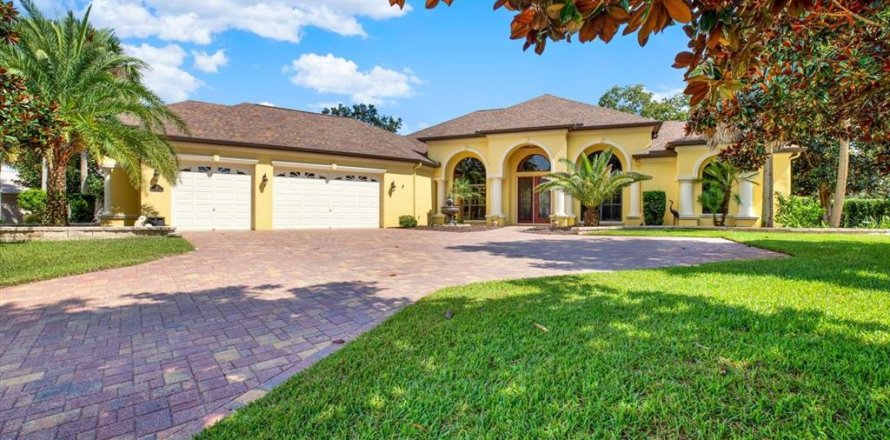 House in Homosassa, Florida 3 bedrooms, 349.78 sq.m. № 1626584