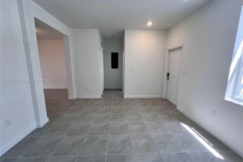 Villa ou maison à louer à Homestead, Floride: 3 chambres, 137.77 m2 № 1799199 - photo 3
