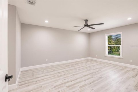 House in Cape Coral, Florida 4 bedrooms, 186.64 sq.m. № 1566690 - photo 22