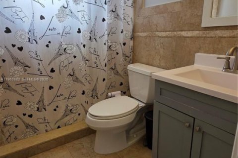 Снять в аренду квартиру в Майами, Флорида 1 спальня, 49.52м2, № 2028526 - фото 9