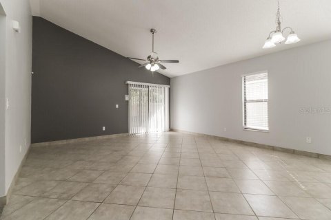 Casa en alquiler en Orlando, Florida, 3 dormitorios, 128.02 m2 № 1914557 - foto 4