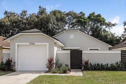 Casa en alquiler en Orlando, Florida, 3 dormitorios, 128.02 m2 № 1914557 - foto 1