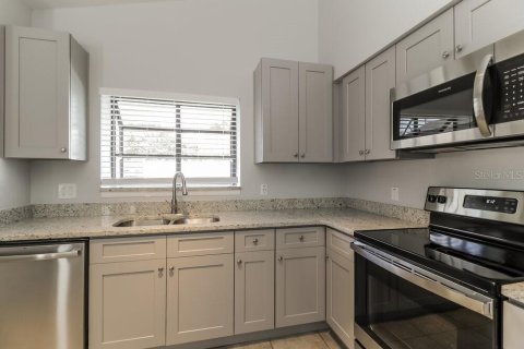 Casa en alquiler en Orlando, Florida, 3 dormitorios, 128.02 m2 № 1914557 - foto 6