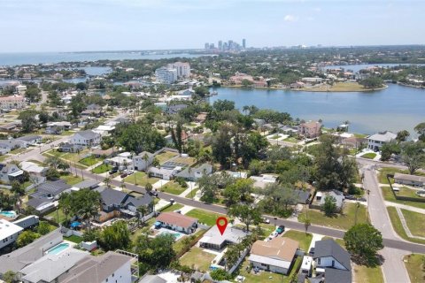 Villa ou maison à vendre à Saint Petersburg, Floride: 2 chambres, 85.47 m2 № 2232358 - photo 2