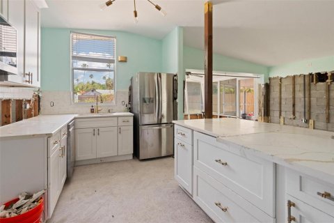 Villa ou maison à vendre à Saint Petersburg, Floride: 2 chambres, 85.47 m2 № 2232358 - photo 4