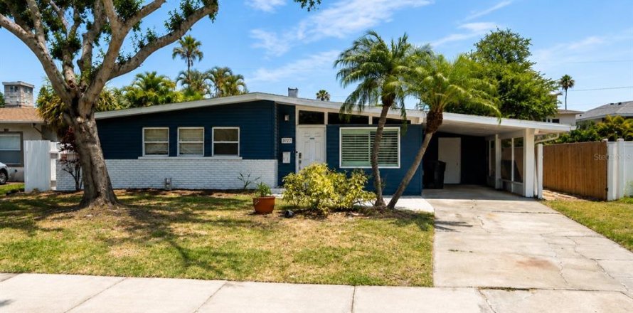 Villa ou maison à Saint Petersburg, Floride 2 chambres, 85.47 m2 № 2232358