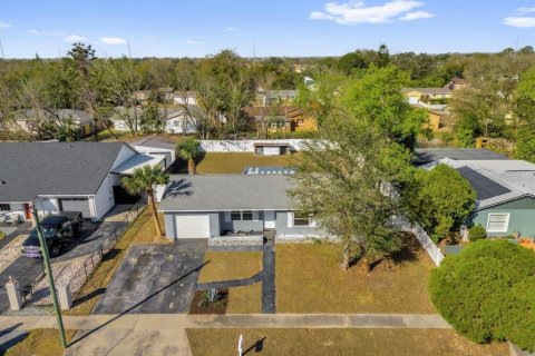House in Orlando, Florida 3 bedrooms, 88.63 sq.m. № 1550426 - photo 19