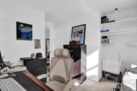 House in Orlando, Florida 3 bedrooms, 88.63 sq.m. № 1550426 - photo 13