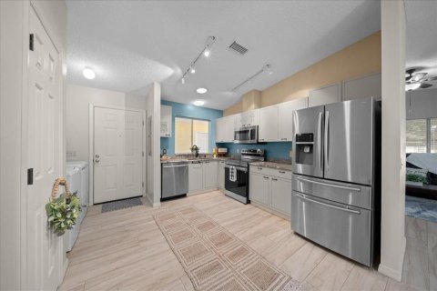 Casa en venta en Lady Lake, Florida, 2 dormitorios, 123.75 m2 № 2137685 - foto 14