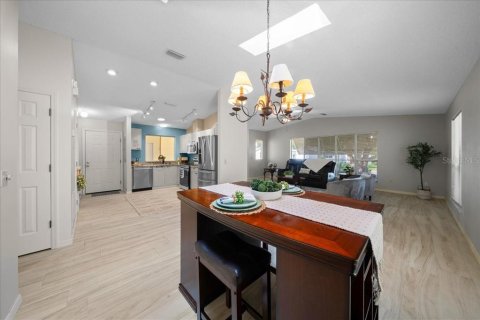 Casa en venta en Lady Lake, Florida, 2 dormitorios, 123.75 m2 № 2137685 - foto 13