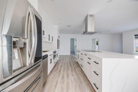Villa ou maison à vendre à Fort Lauderdale, Floride: 3 chambres, 173.73 m2 № 1984199 - photo 13