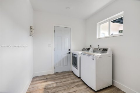 Villa ou maison à vendre à Fort Lauderdale, Floride: 3 chambres, 173.73 m2 № 1984199 - photo 30