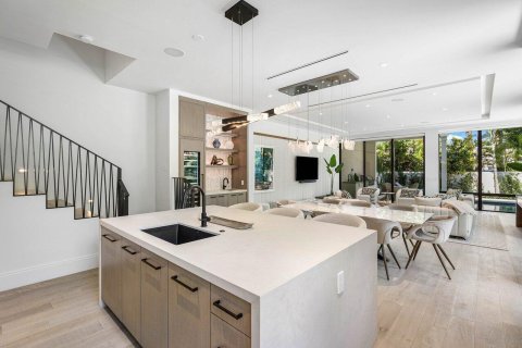 Townhouse in Delray Beach, Florida 4 bedrooms, 278.8 sq.m. № 2250371 - photo 14