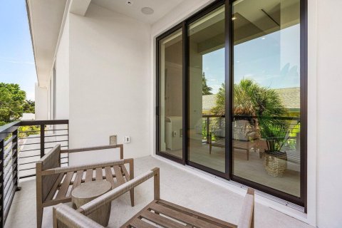 Townhouse in Delray Beach, Florida 4 bedrooms, 278.8 sq.m. № 2250371 - photo 29