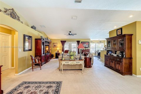 Casa en venta en Port St. Lucie, Florida, 3 dormitorios, 163.69 m2 № 1930891 - foto 11