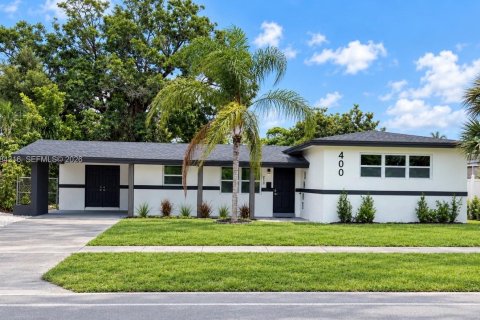 Villa ou maison à Fort Lauderdale, Floride 4 chambres, 153.85 m2 № 2351305