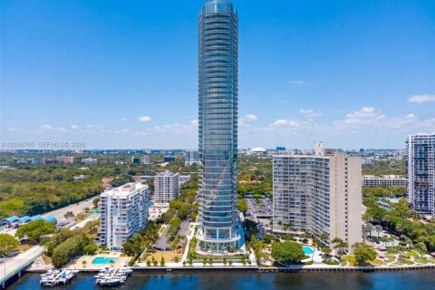 Condominio en Miami, Florida, 2 dormitorios  № 2261008