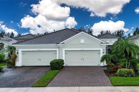 Villa ou maison à louer à Bradenton, Floride: 2 chambres, 141.68 m2 № 1899774 - photo 1