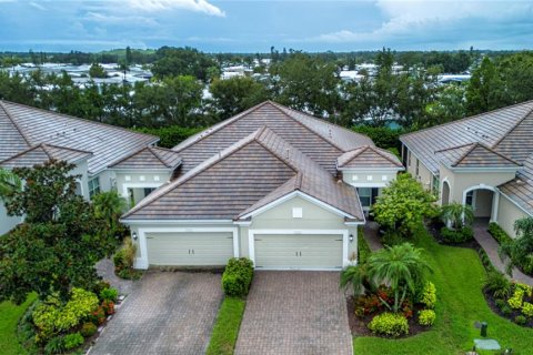 Villa ou maison à louer à Bradenton, Floride: 2 chambres, 141.68 m2 № 1899774 - photo 2