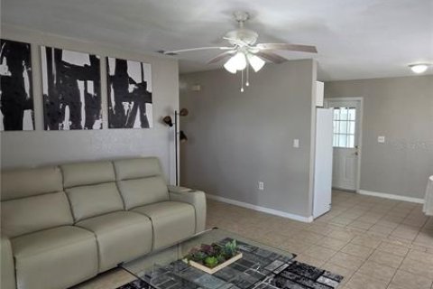 House in Port Charlotte, Florida 3 bedrooms, 92.34 sq.m. № 1869404 - photo 8