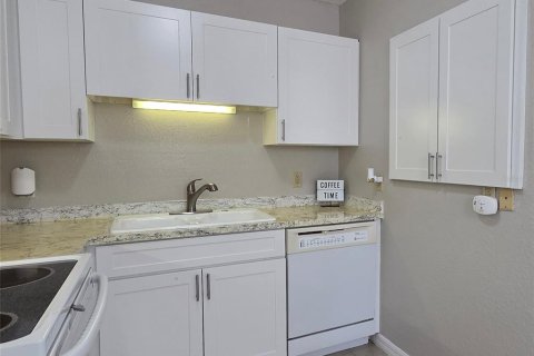 House in Port Charlotte, Florida 3 bedrooms, 92.34 sq.m. № 1869404 - photo 18