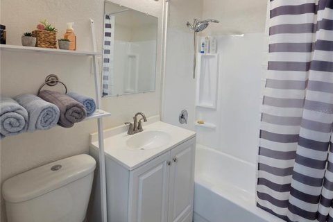 House in Port Charlotte, Florida 3 bedrooms, 92.34 sq.m. № 1869404 - photo 24