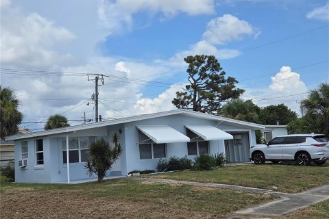 House in Port Charlotte, Florida 3 bedrooms, 92.34 sq.m. № 1869404 - photo 4
