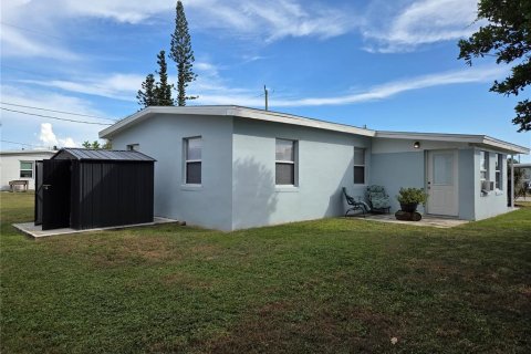 House in Port Charlotte, Florida 3 bedrooms, 92.34 sq.m. № 1869404 - photo 5