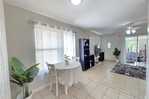 House in Port Charlotte, Florida 3 bedrooms, 92.34 sq.m. № 1869404 - photo 12