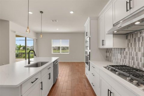 Casa en alquiler en Orlando, Florida, 5 dormitorios, 338.26 m2 № 2156246 - foto 19
