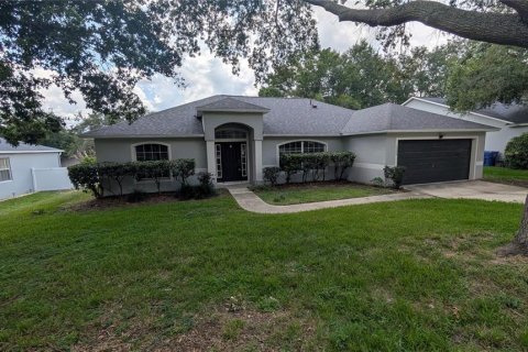 House in Minneola, Florida 3 bedrooms, 173.73 sq.m. № 2120337 - photo 2
