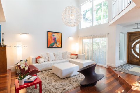 Villa ou maison à louer à Coral Gables, Floride: 4 chambres, 259.94 m2 № 2076329 - photo 3