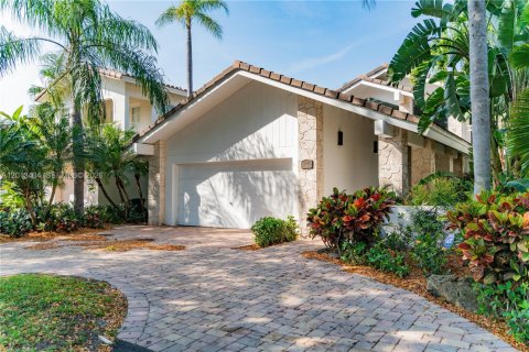 Villa ou maison à Coral Gables, Floride 4 chambres, 259.94 m2 № 2076329