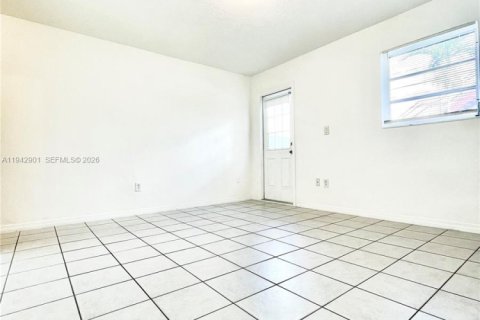 Adosado en alquiler en Sunny Isles Beach, Florida, 3 dormitorios, 111.48 m2 № 2059969 - foto 14