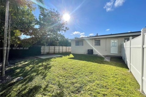 Adosado en alquiler en Sunny Isles Beach, Florida, 3 dormitorios, 111.48 m2 № 2059969 - foto 21