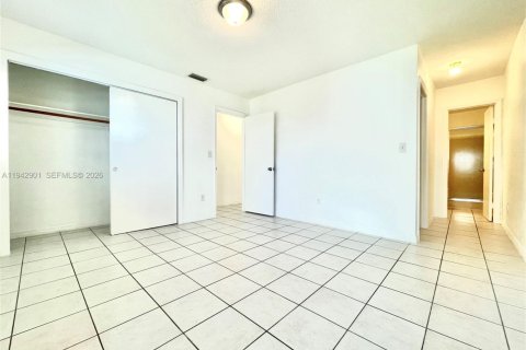 Adosado en alquiler en Sunny Isles Beach, Florida, 3 dormitorios, 111.48 m2 № 2059969 - foto 8