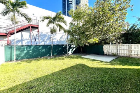 Adosado en alquiler en Sunny Isles Beach, Florida, 3 dormitorios, 111.48 m2 № 2059969 - foto 19