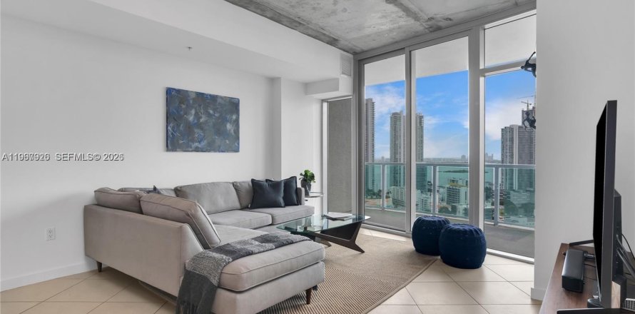 Кондоминиум с 1 спальней в Майами, Флорида № 2029193